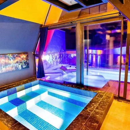İslamlar 1 Bedroom Secluded With Private Pool Hot Tub Villa *