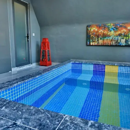 빌라 İslamlar 1 Bedroom Secluded With Private Pool Hot Tub