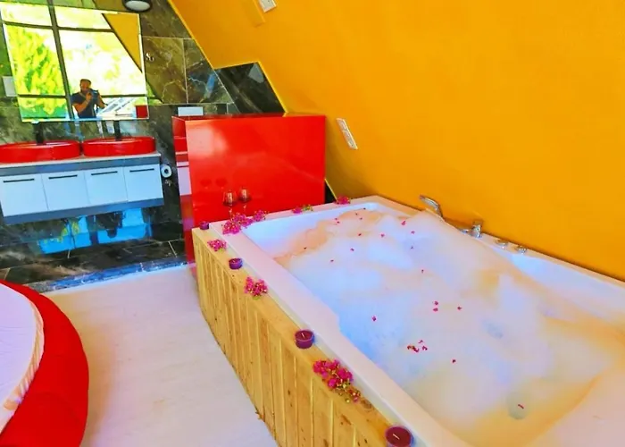 İslamlar 1 Bedroom Secluded With Private Pool Hot Tub Villa *